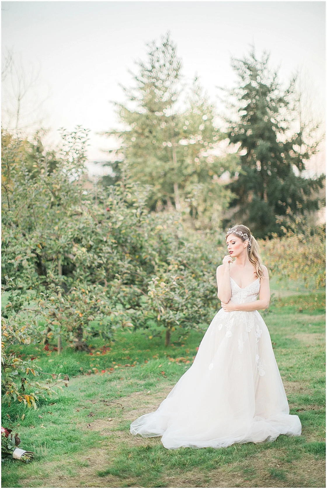 Snow White Wedding Inspiration | Disney Wedding | Simply Sweet Photography by Nomo Akisawa | Joy Wed blog | http://www.joy-wed.com