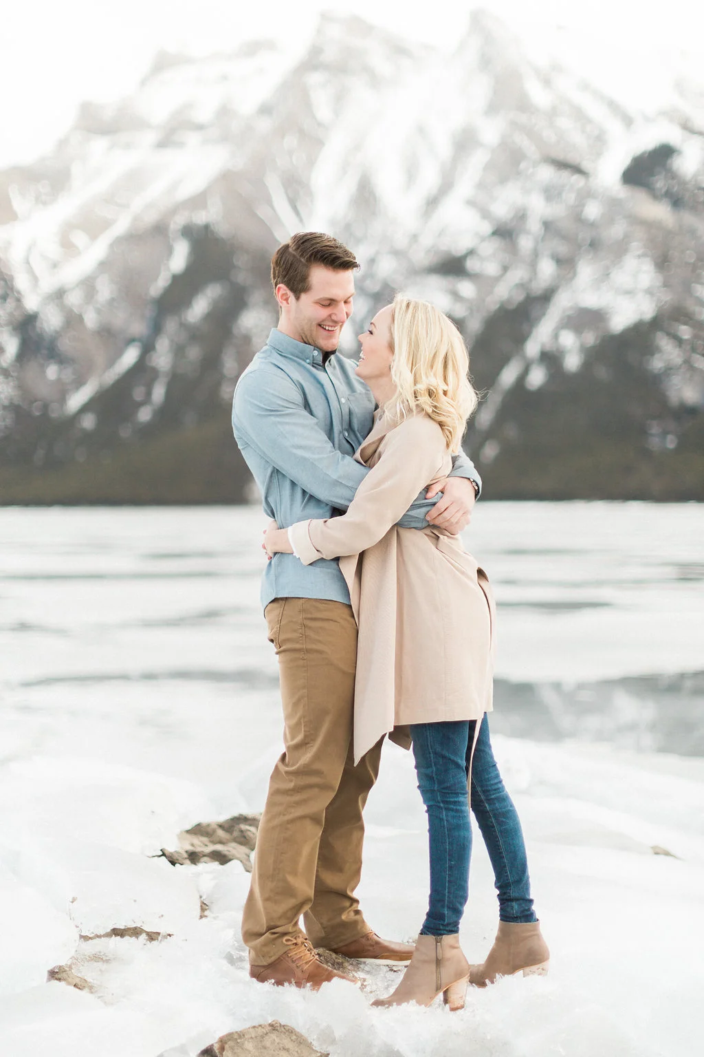 Mountain Engagement | Heidrich Photography | Banff Wedding Photographer | Joy Wed blog | http://www.joywed.com/blog