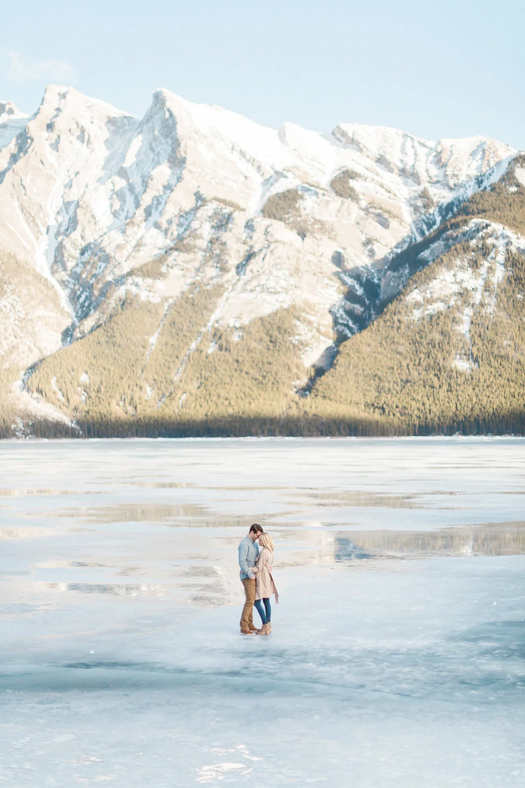 Mountain Engagement | Heidrich Photography | Banff Wedding Photographer | Joy Wed blog | http://www.joywed.com/blog