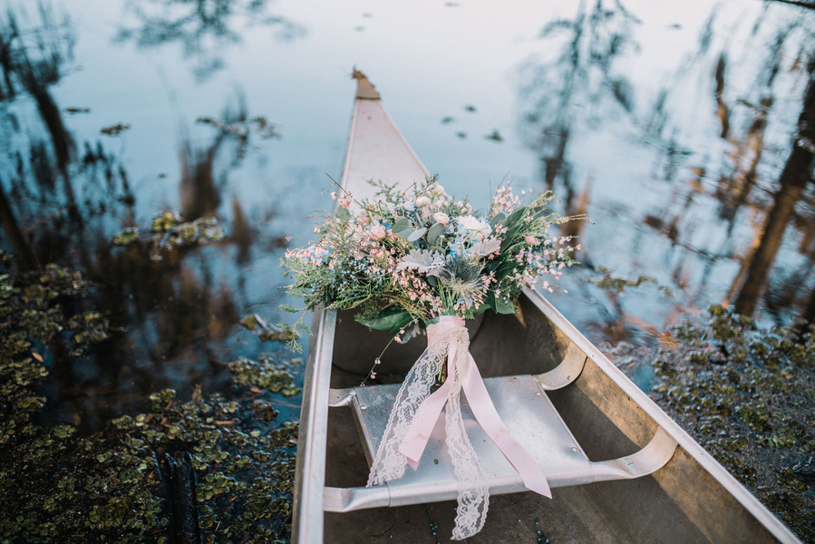 Lake Elopement | Alba Rose Photography | Wedding blog | Wedding Inspiration | Joy Wed blog | www.joy-wed.com