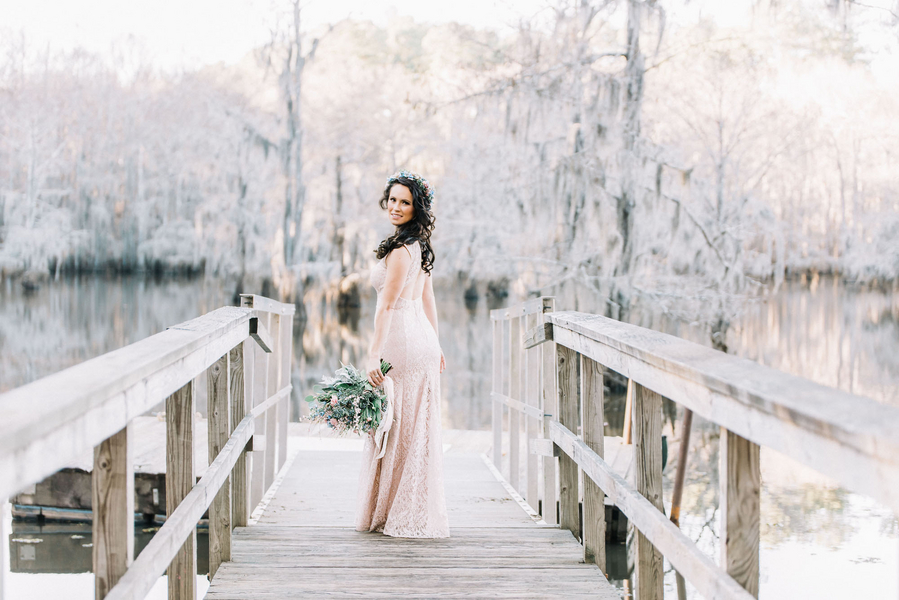 Lake Elopement | Alba Rose Photography | Wedding blog | Wedding Inspiration | Joy Wed blog | www.joy-wed.com