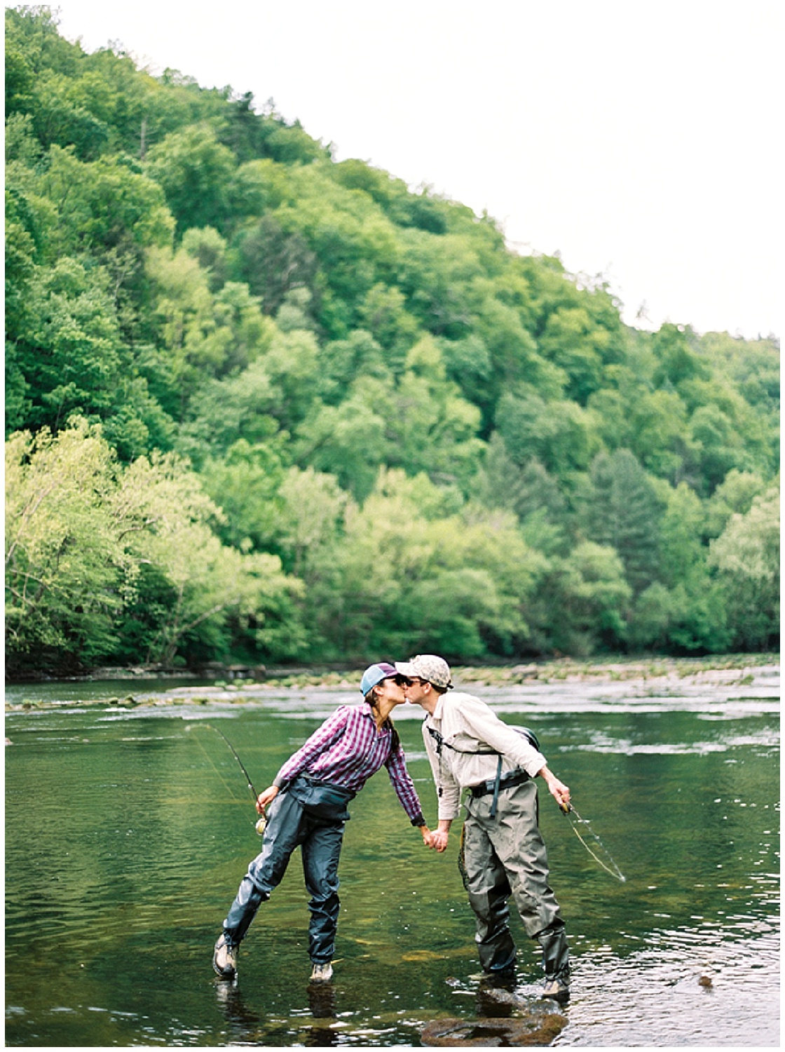Tennessee Engagement Session | Camping Engagement Session | Fishing Engagement Session | Joy Wed blog | Finch Photo | www.joy-wed.com