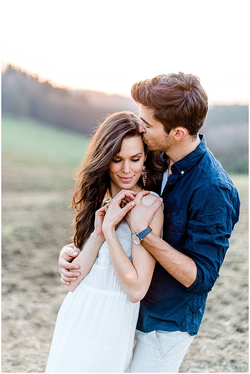 Czech Republic Engagement Session | Baru La Photo | Joy Wed blog | http://www.joy-wed.com