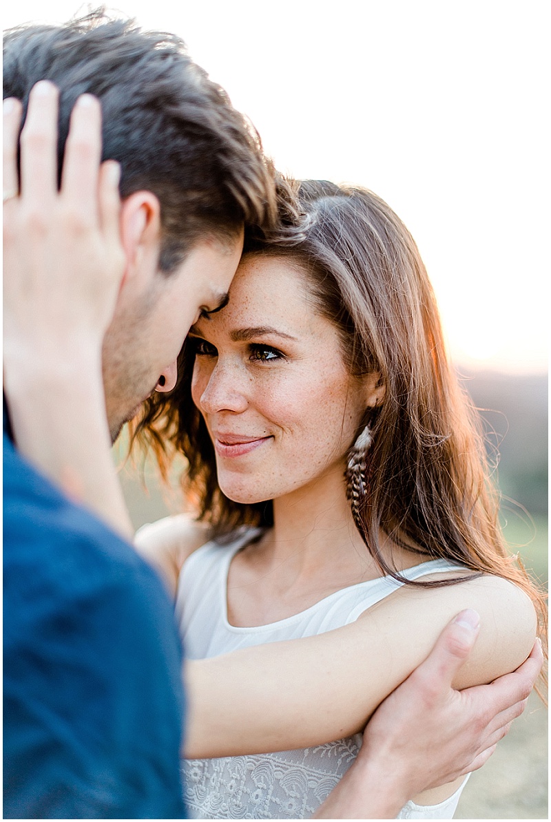 Czech Republic Engagement Session | Baru La Photo | Joy Wed blog | http://www.joy-wed.com