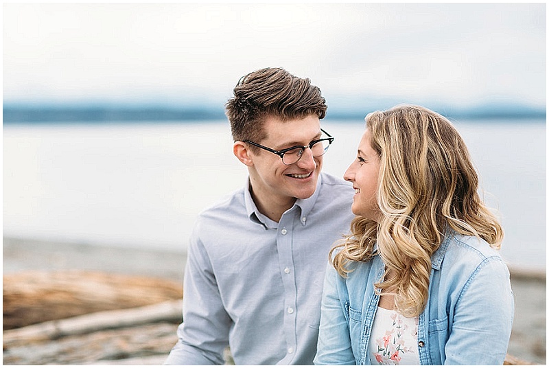 Seattle Engagement Session | Beach Engagement Session | Katie Day Photos | Joy Wed blog | www.joy-wed.com