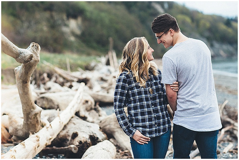 Seattle Engagement Session | Beach Engagement Session | Katie Day Photos | Joy Wed blog | www.joy-wed.com