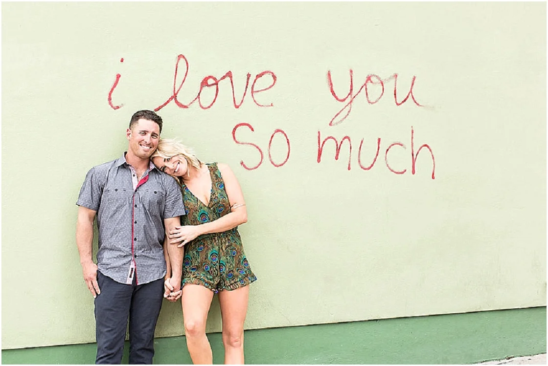 Beach Engagement | City Engagement | Lauren Reynolds Photography | Joy Wed blog | http://www.joy-wed.com