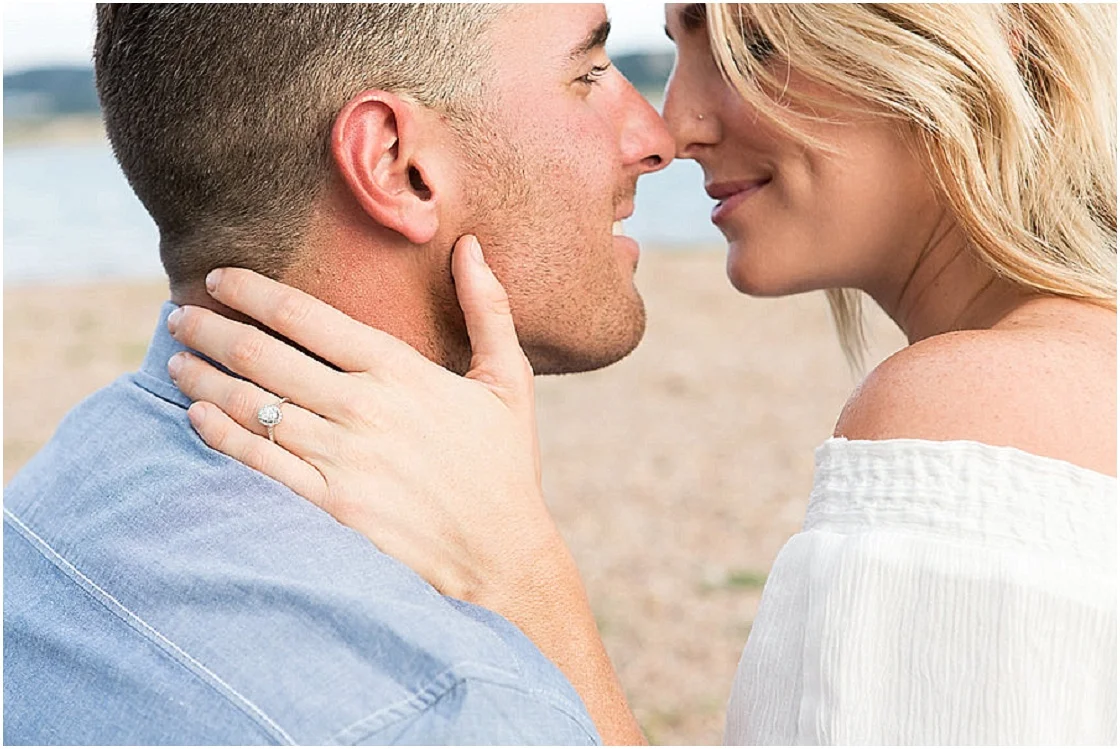 Beach Engagement | City Engagement | Lauren Reynolds Photography | Joy Wed blog | http://www.joy-wed.com