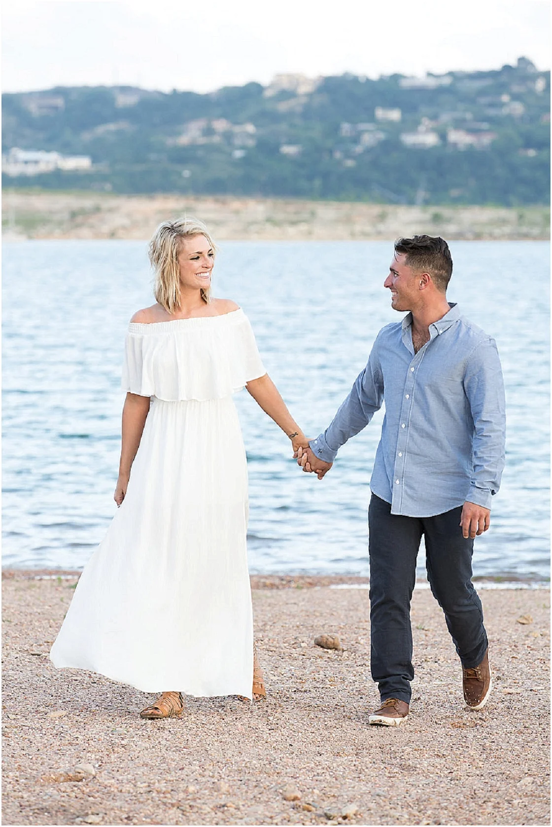 Beach Engagement | City Engagement | Lauren Reynolds Photography | Joy Wed blog | http://www.joy-wed.com