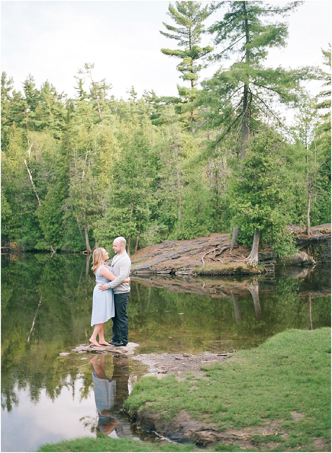 Organic Engagement Session | Canadian Wedding Blog | Martina Wendland | Joy Wed blog | http://www.joy-wed.com