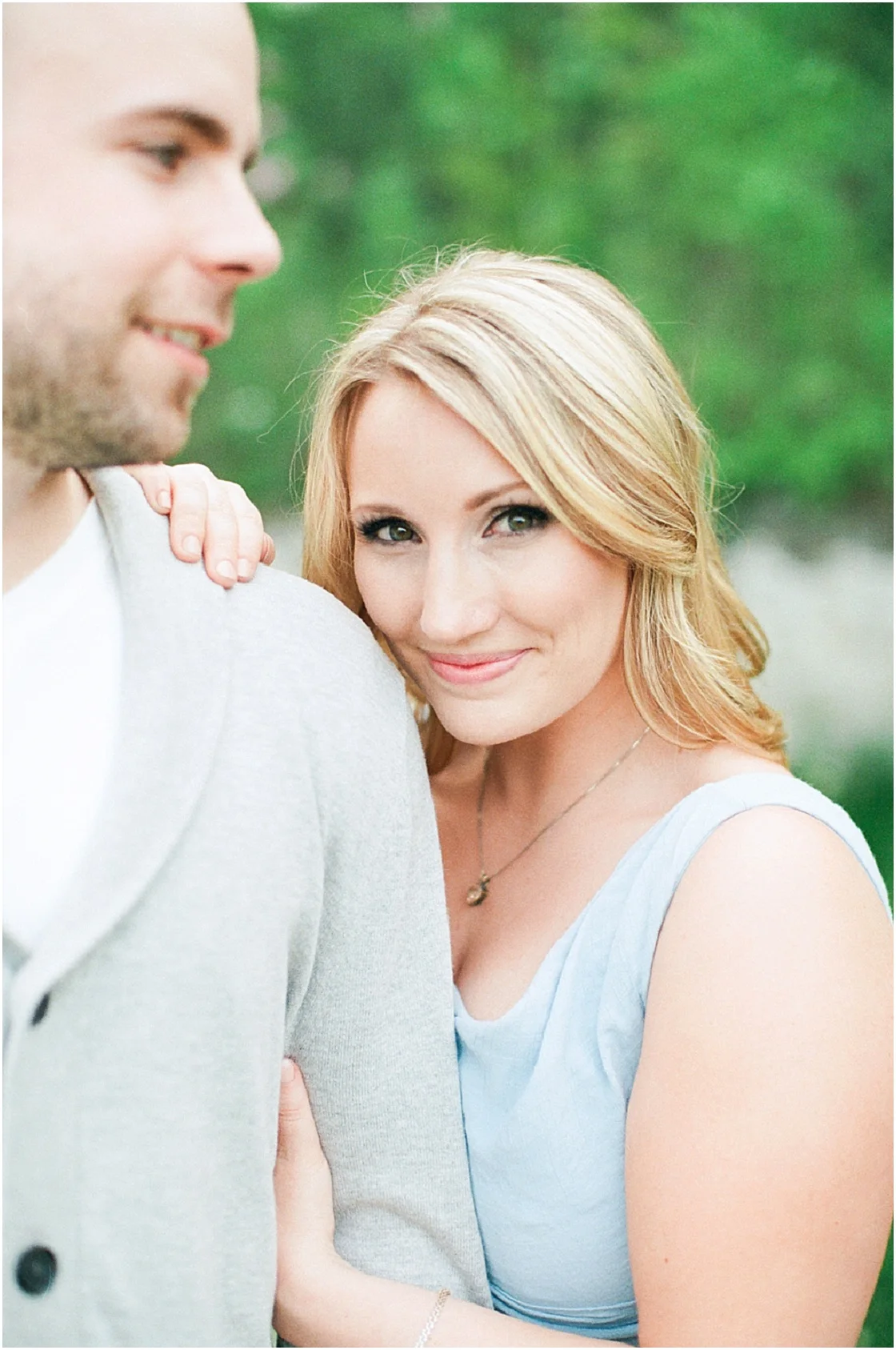 Organic Engagement Session | Canadian Wedding Blog | Martina Wendland | Joy Wed blog | http://www.joy-wed.com