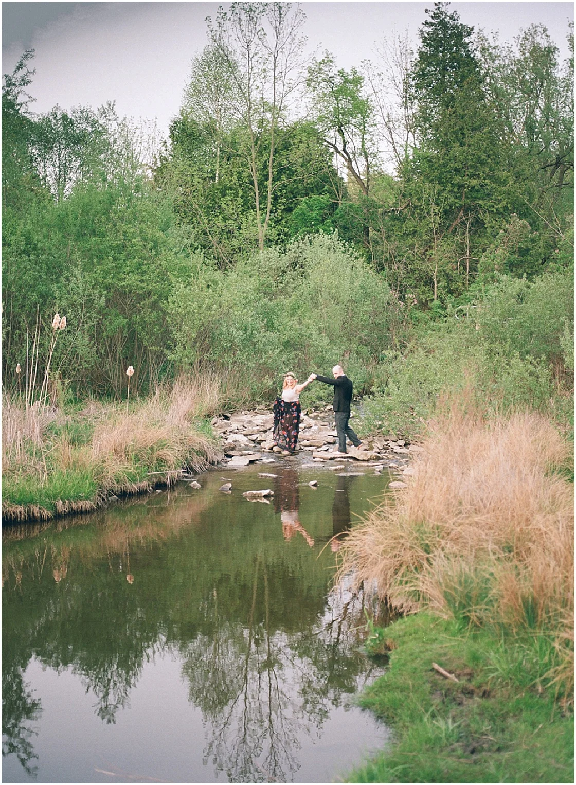 Organic Engagement Session | Canadian Wedding Blog | Martina Wendland | Joy Wed blog | http://www.joy-wed.com