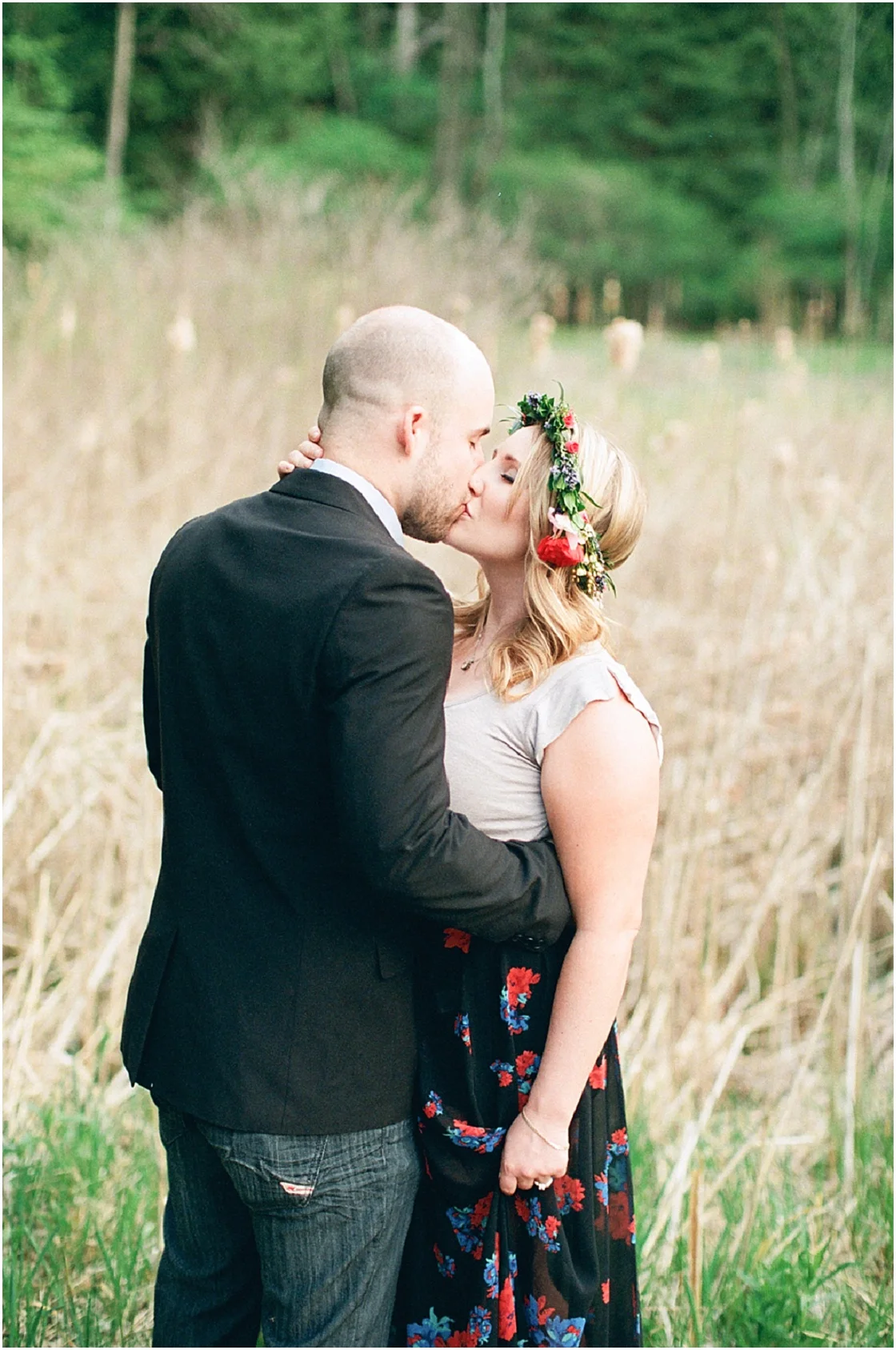 Organic Engagement Session | Canadian Wedding Blog | Martina Wendland | Joy Wed blog | http://www.joy-wed.com