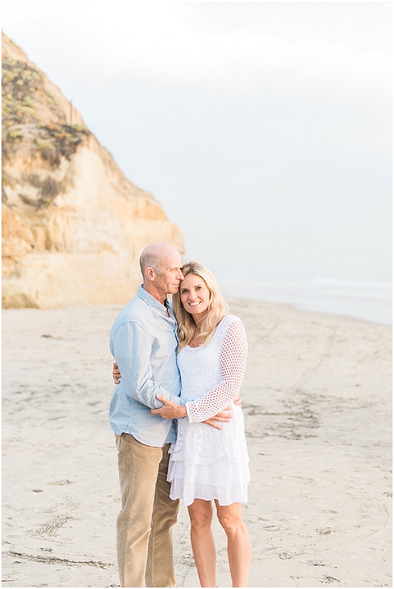 Beach Engagement Session | Stevie Dee Photography | Joy Wed blog | http://www.joy-wed.com