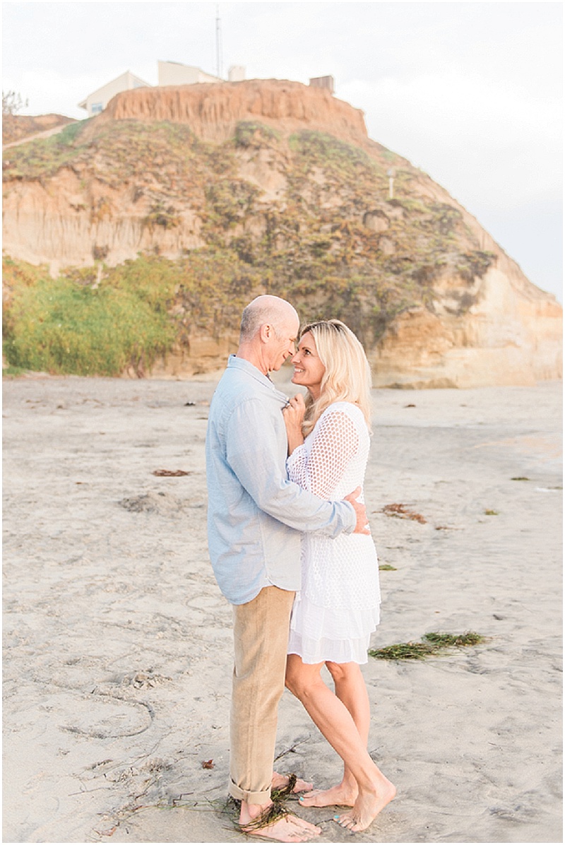 Beach Engagement Session | Stevie Dee Photography | Joy Wed blog | http://www.joy-wed.com