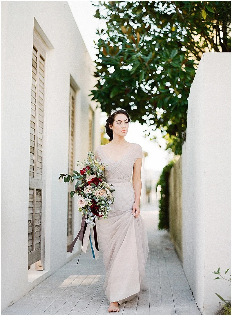 Seaside Wedding Inspiration | Courtney Woodham Photography | Joy Wed blog | http://www.joy-wed.com