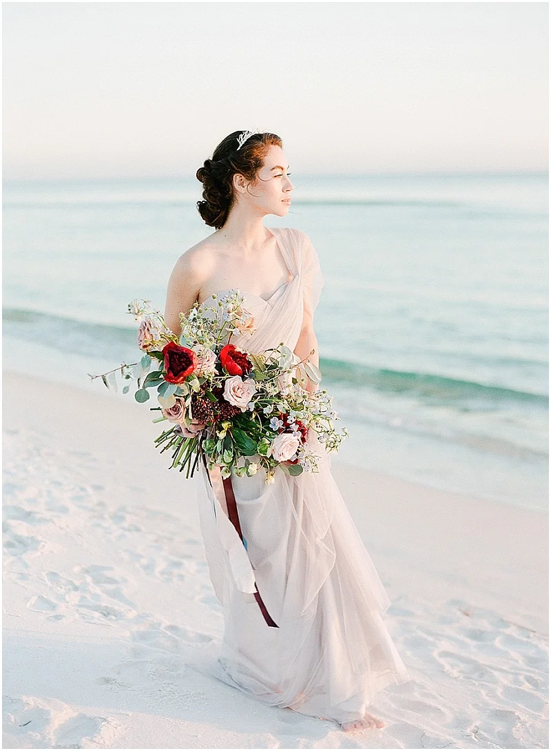 Seaside Wedding Inspiration | Courtney Woodham Photography | Joy Wed blog | http://www.joy-wed.com