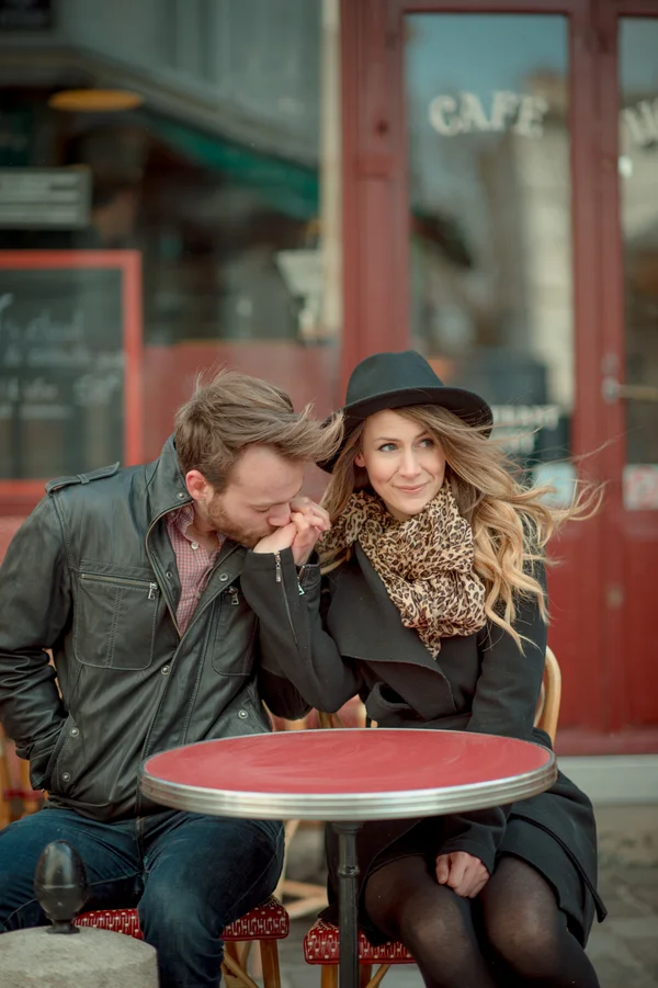Honeymoon in Paris | Anna Genevieve | Joy Wed blog