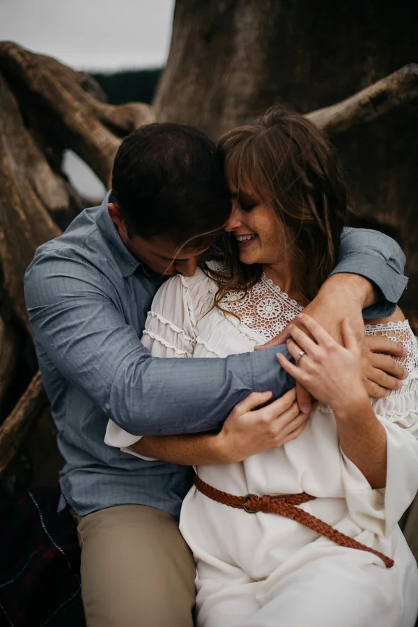 Rattlesnake Lake Engagement | Eleveneleven Films and Photography | Joy Wed blog | http://www.joy-wed.com