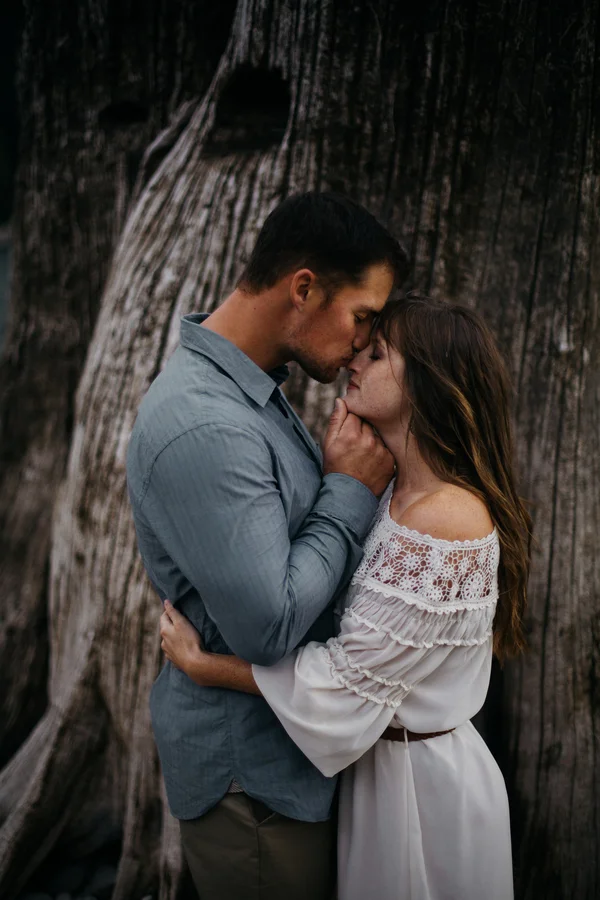 Rattlesnake Lake Engagement | Eleveneleven Films and Photography | Joy Wed blog | http://www.joy-wed.com