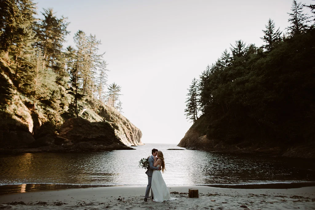 Washington Coast Engagement | Sprigs & Jade | Joy Wed blog | http://www.joy-wed.com