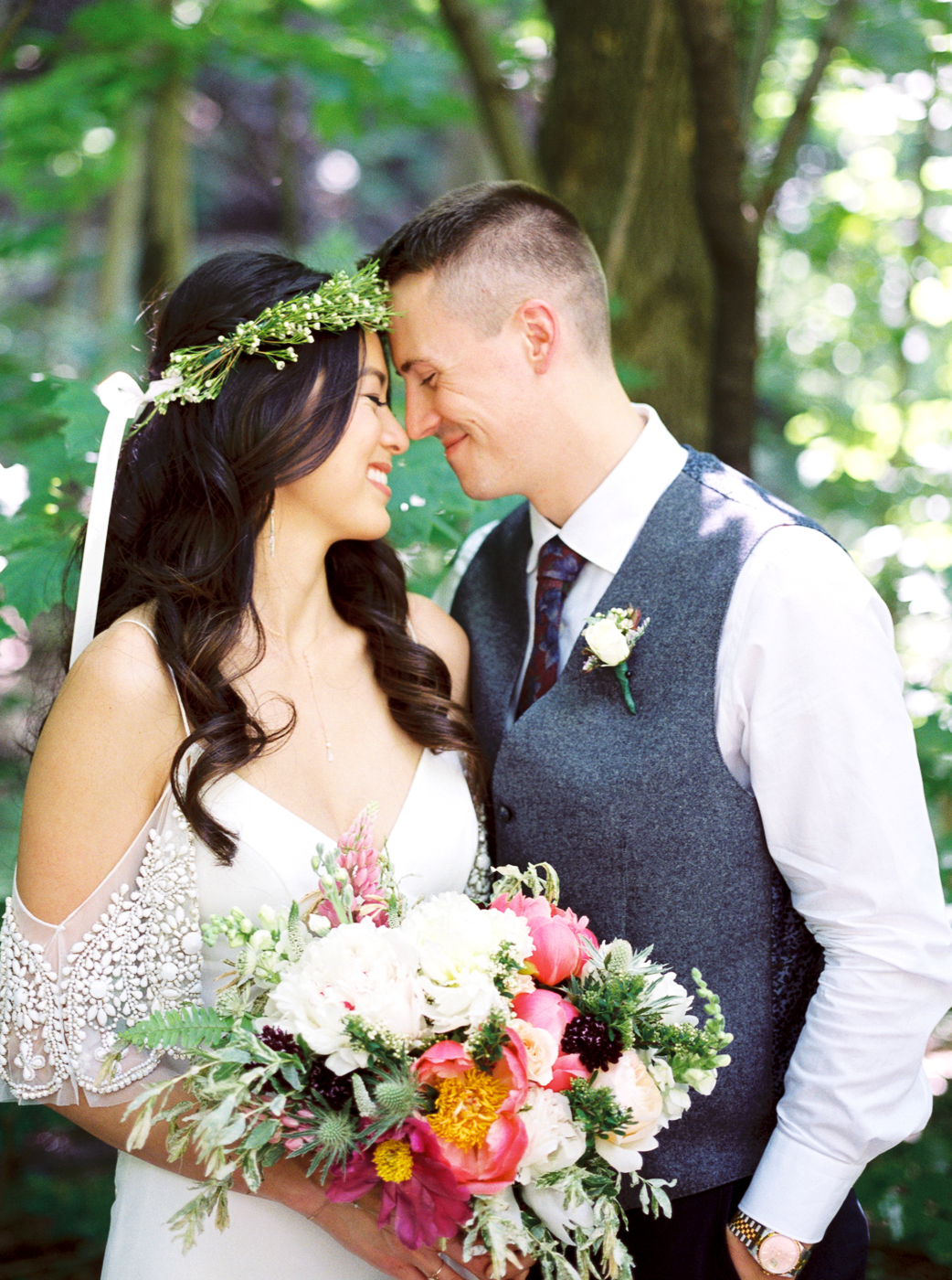 Backyard Toronto Wedding | Julia Park Photography | Joy Wed | http://www.joy-wed.com