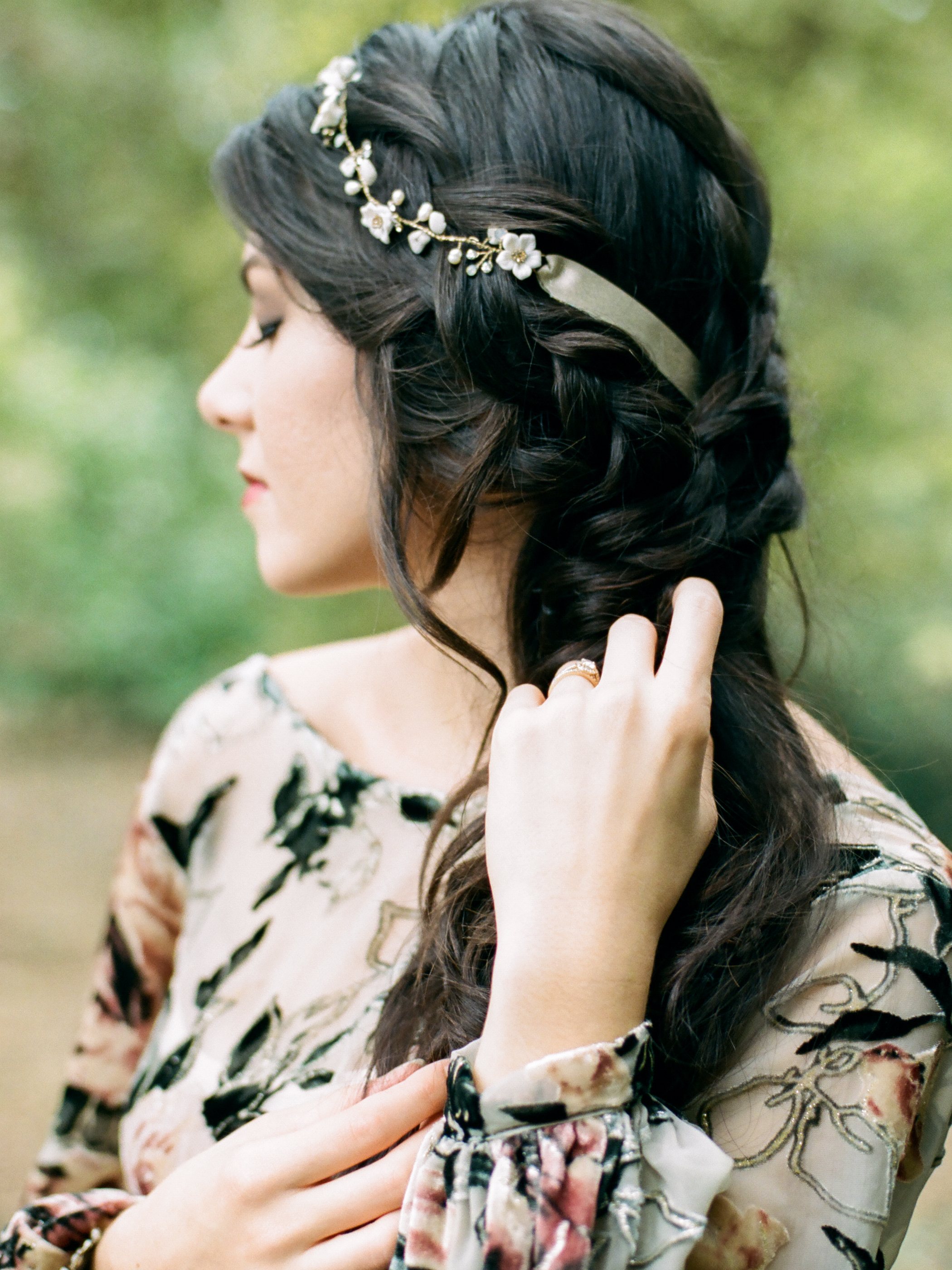 Moody Garden Elopement | Live View Studios | Joy Wed blog | http://www.joy-wed.com
