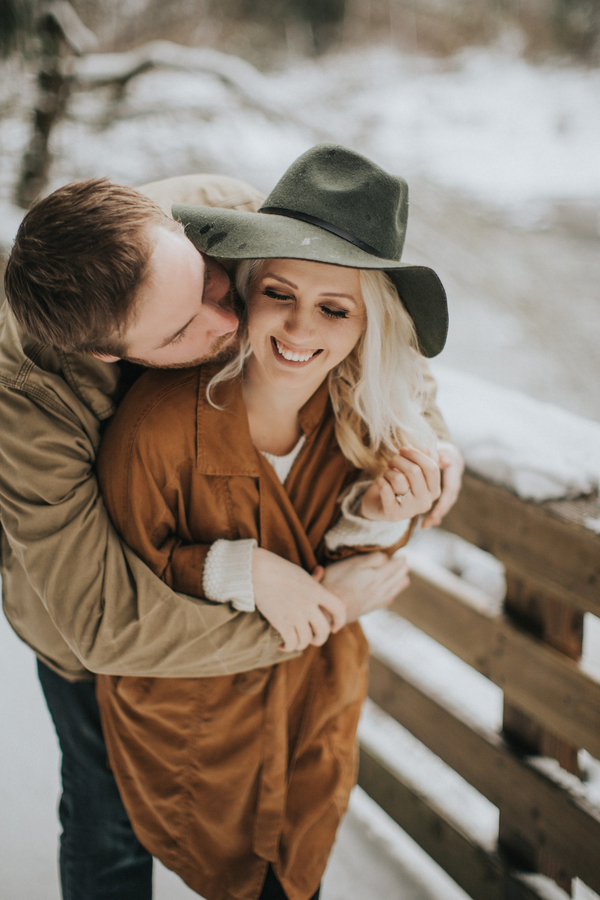 Snoqualmie Falls Anniversary Session | Tarah Schoof Photography | Joy Wed blog | http://www.joy-wed.com