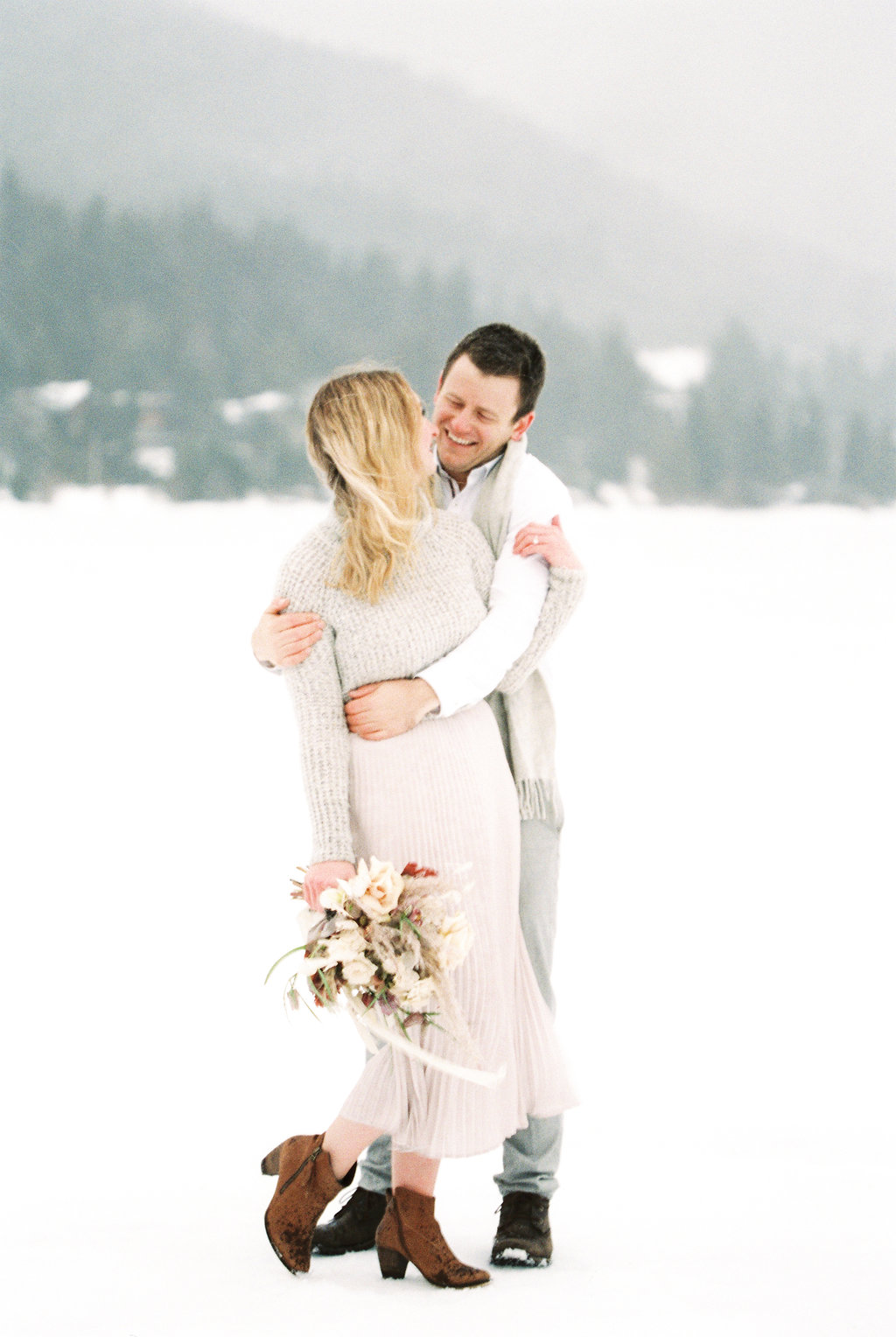 Winter Whistler Engagement Session | Christine Pienaar Photography | Joy Wed | http://www.joy-wed.com
