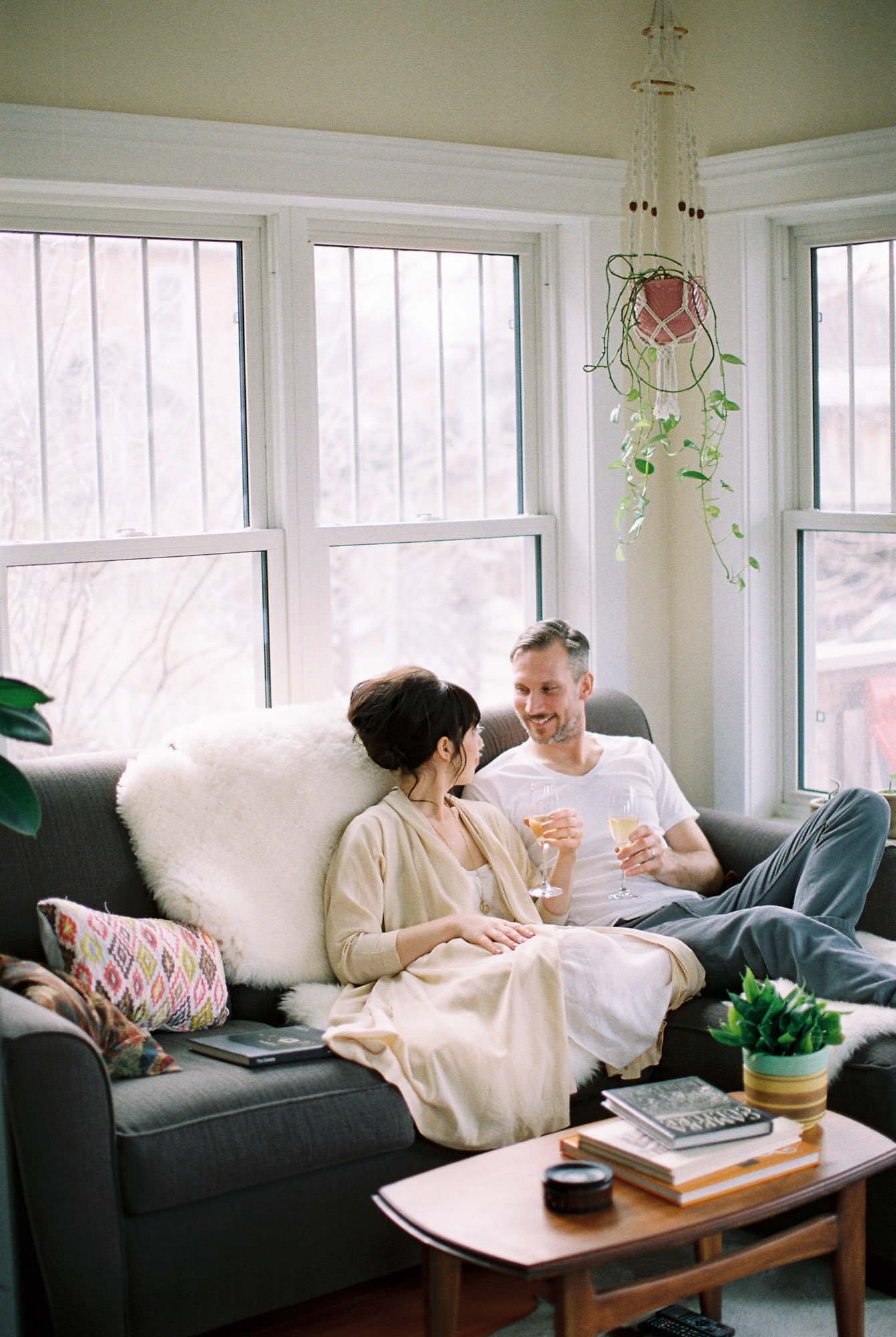 Home Anniversary Session | Martina Wendland | Joy Wed | http://www.joy-wed.com