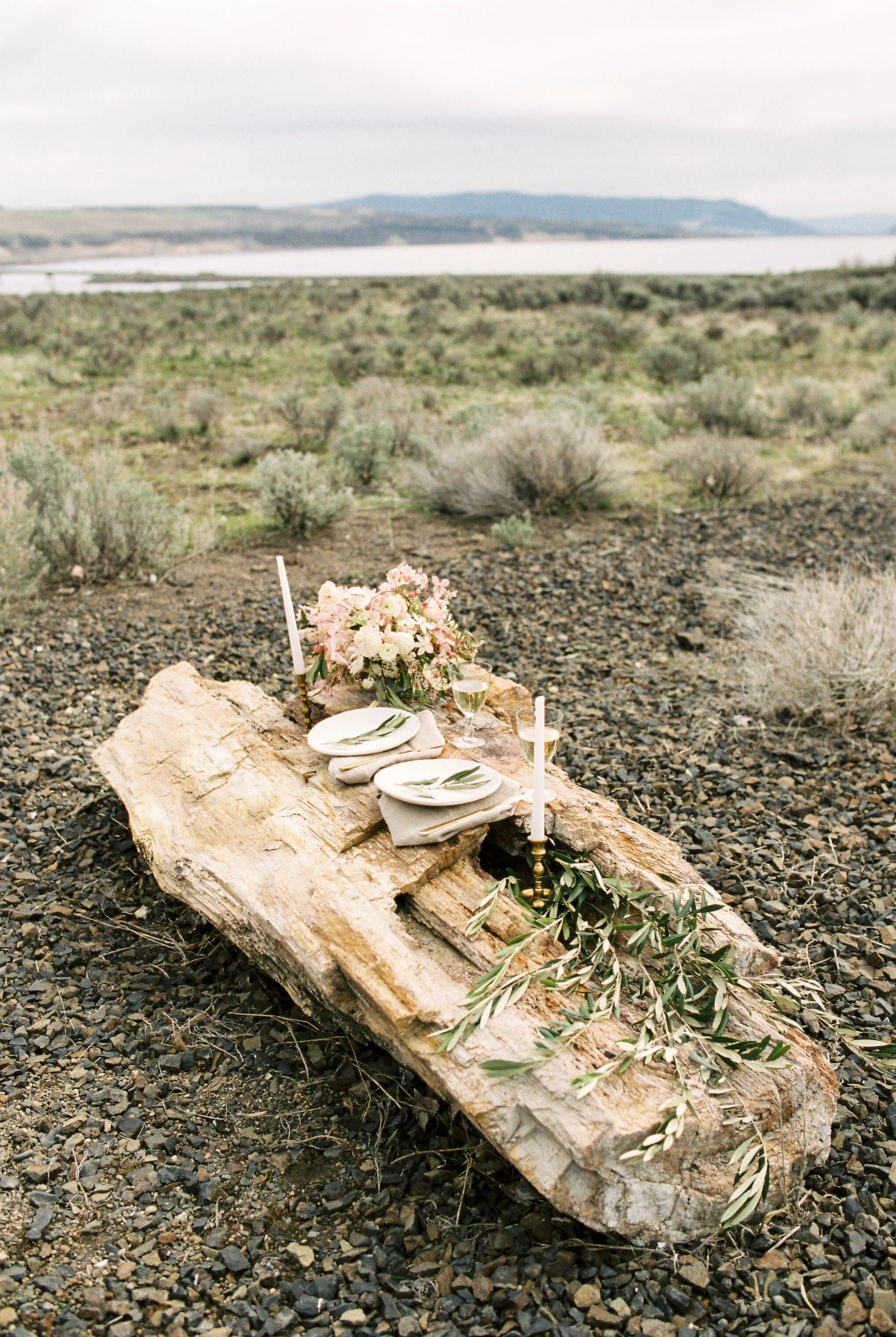 Desert Elopement | Kerry Jeanne Photography | Joy Wed blog | http://www.joy-wed.com