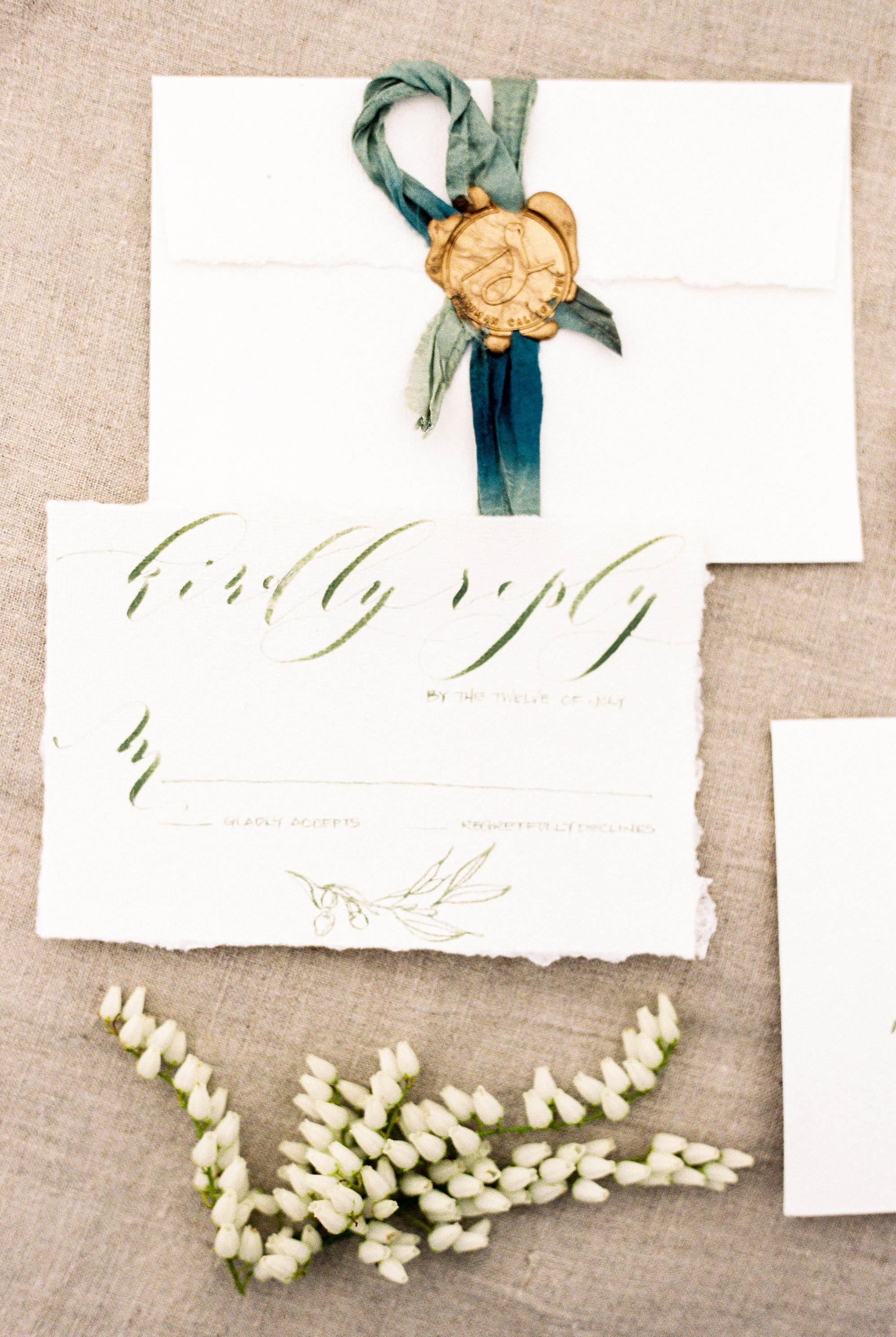 Desert Elopement | Kerry Jeanne Photography | Joy Wed blog | http://www.joy-wed.com