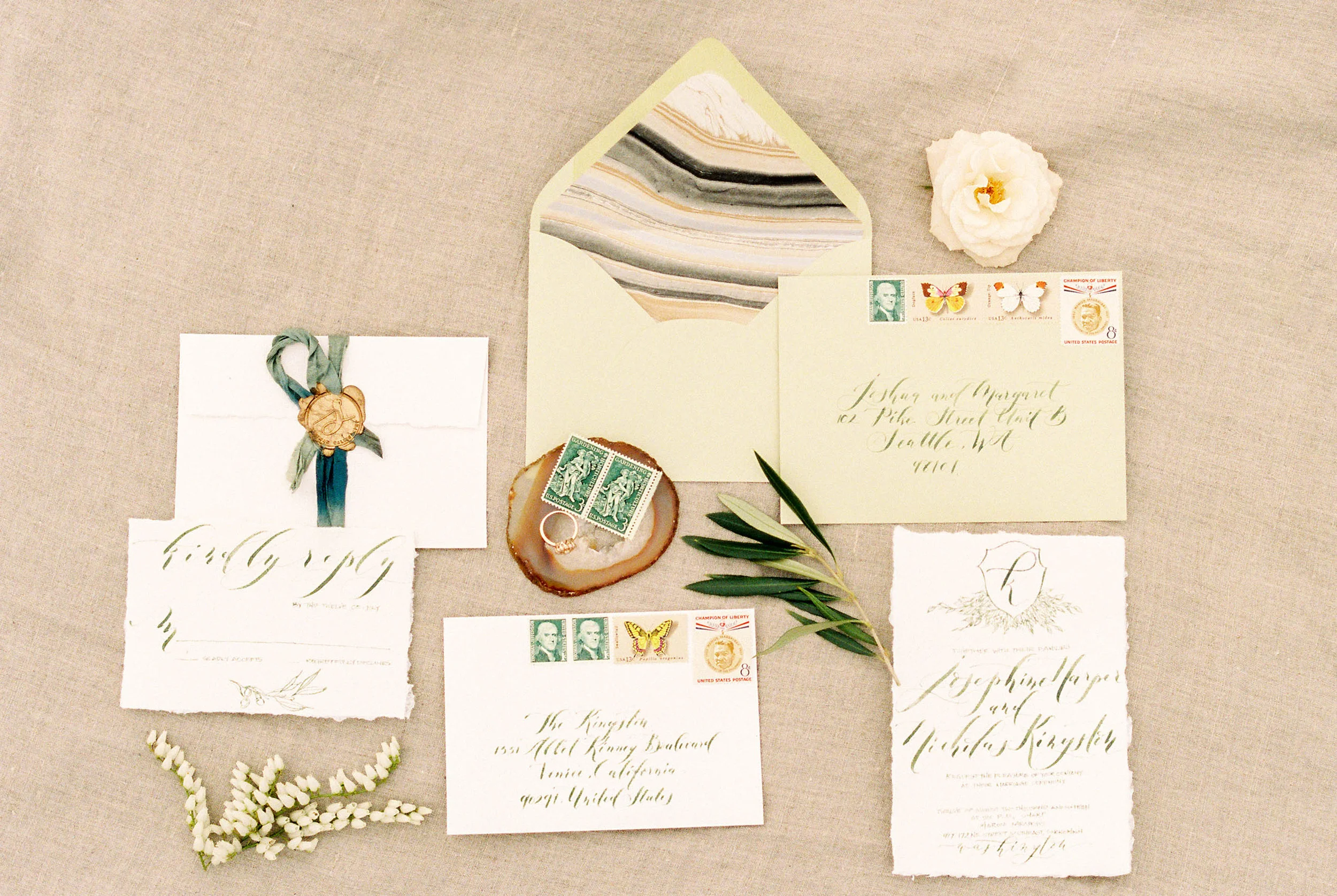 Desert Elopement | Kerry Jeanne Photography | Joy Wed blog | http://www.joy-wed.com