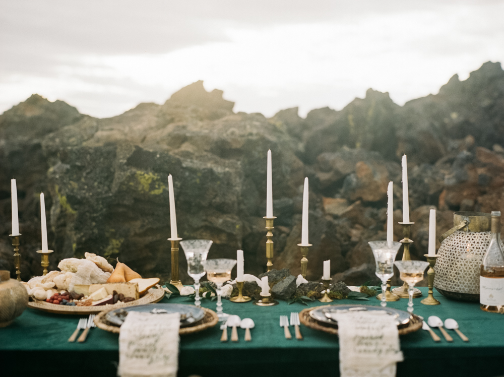 Lava Field Bridal Inspiration | Kendra Elise Photography | Joy Wed blog | http://www.joy-wed.com