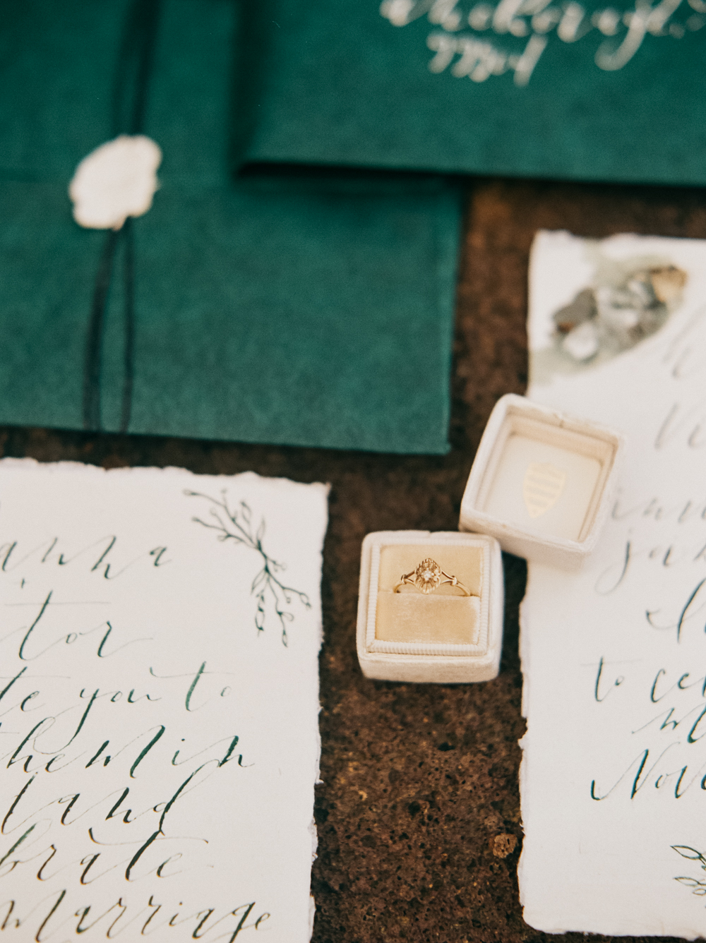 Lava Field Bridal Inspiration | Kendra Elise Photography | Joy Wed blog | http://www.joy-wed.com