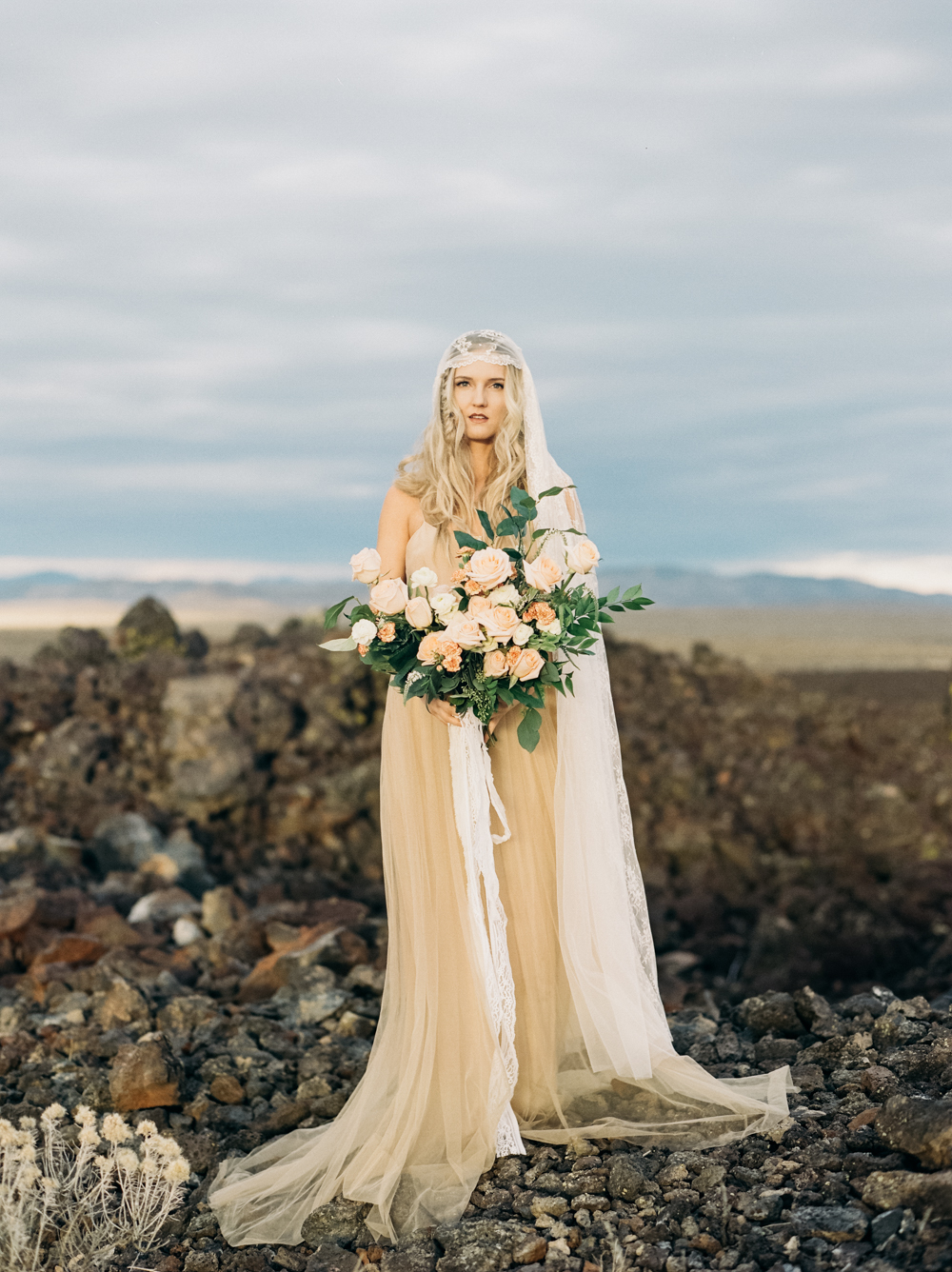 Lava Field Bridal Inspiration | Kendra Elise Photography | Joy Wed blog | http://www.joy-wed.com