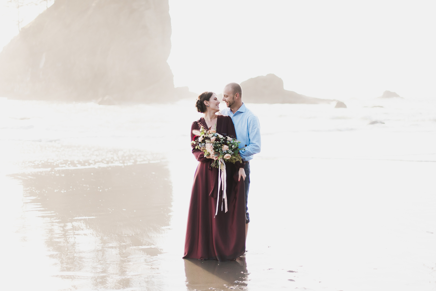 Olympic National Park Engagement | Adrien Craven Photography | Joy Wed blog | http://www.joy-wed.com