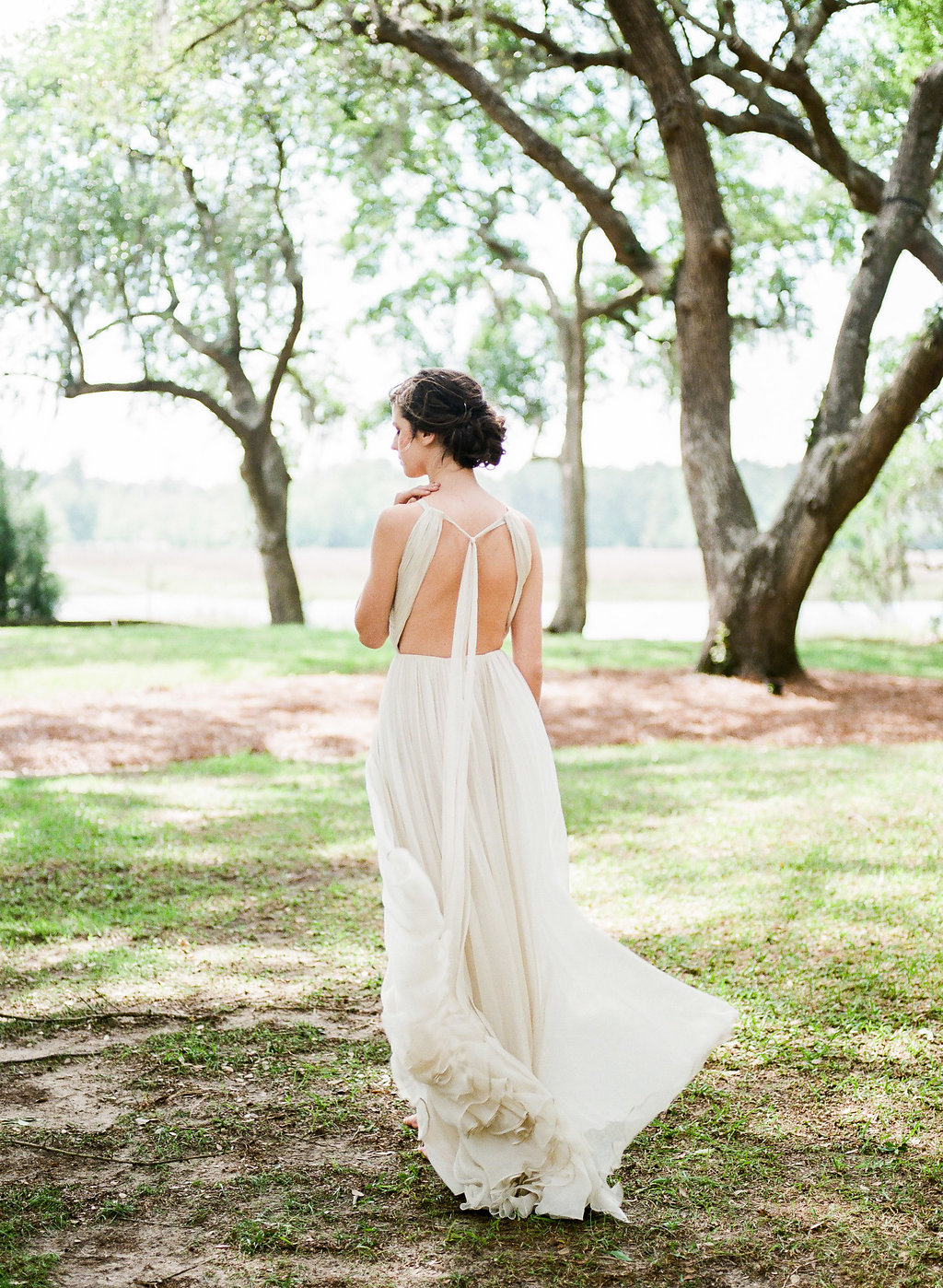 Belle Lumiere Workshop Bridal Editorial | Esther Funk Photography | Joy Wed | http://www.joy-wed.com