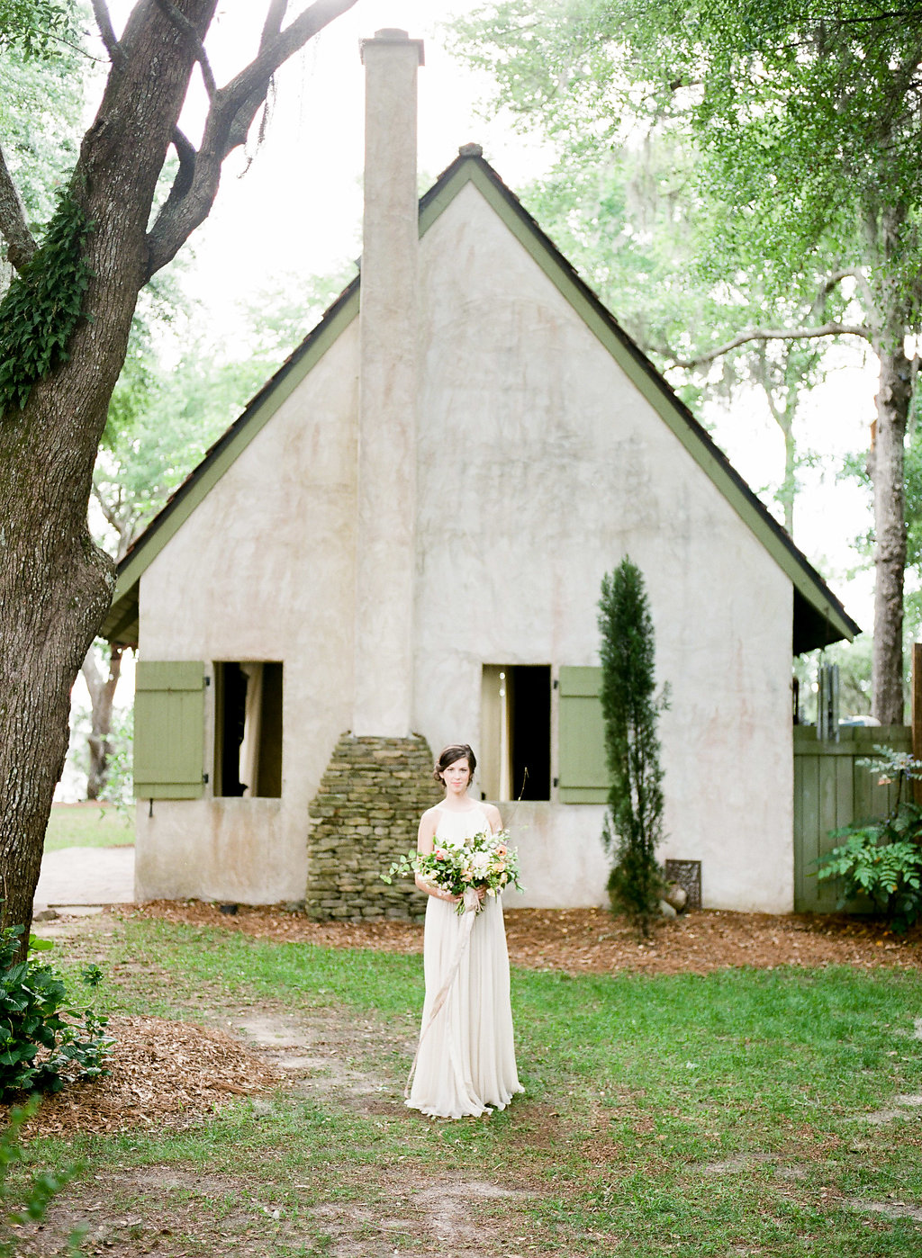 Belle Lumiere Workshop Bridal Editorial | Esther Funk Photography | Joy Wed | http://www.joy-wed.com