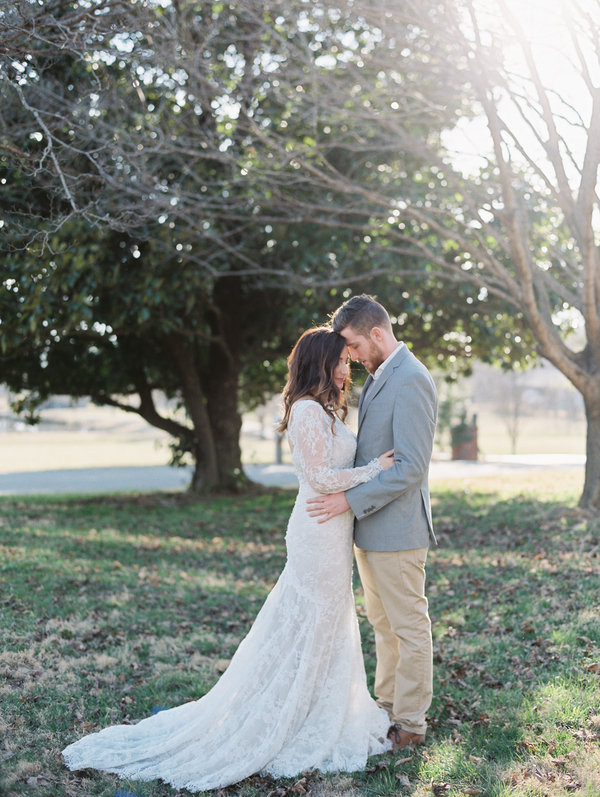 Bohemian Wedding Inspiration | Tracy Burch Photography | Joy Wed | http://www.joy-wed.com