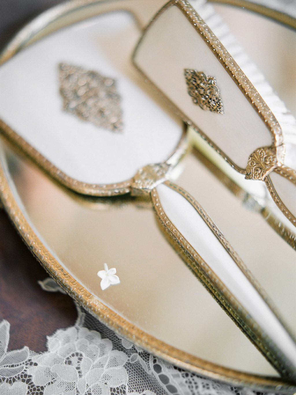 Bridesmaids Boudoir | Elena Pavlova Photography | Joy Wed blog | http://www.joy-wed.com