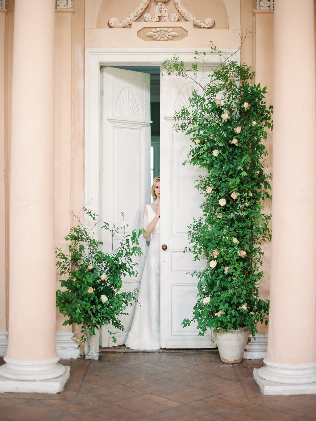 Bridesmaids Boudoir | Elena Pavlova Photography | Joy Wed blog | http://www.joy-wed.com