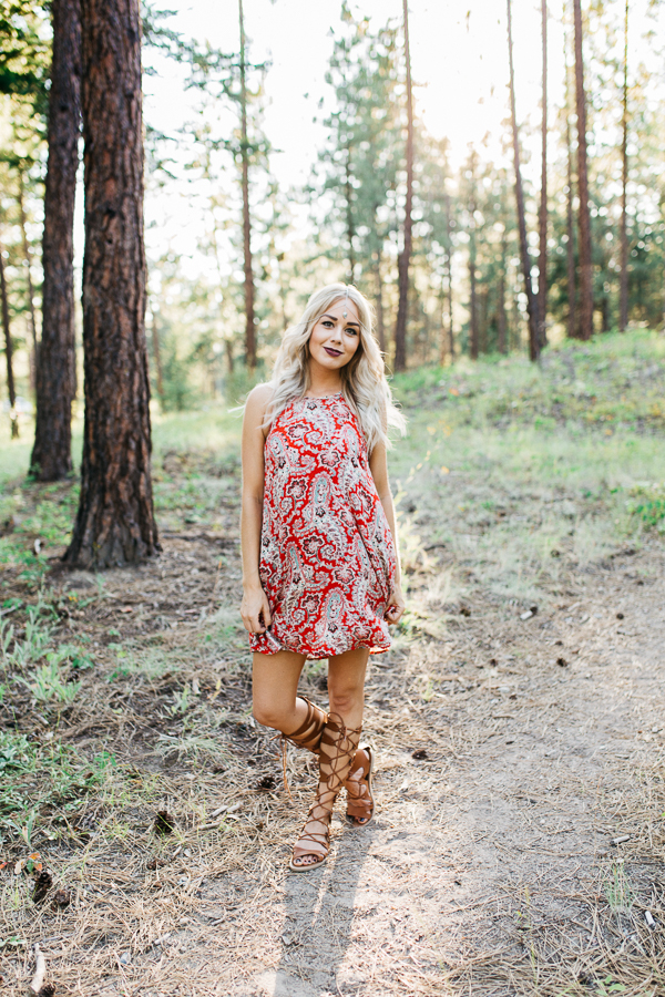 Bohemian Kelowna Engagement Session | Ivy + Rose Photo | Joy Wed | http://www.joy-wed.com