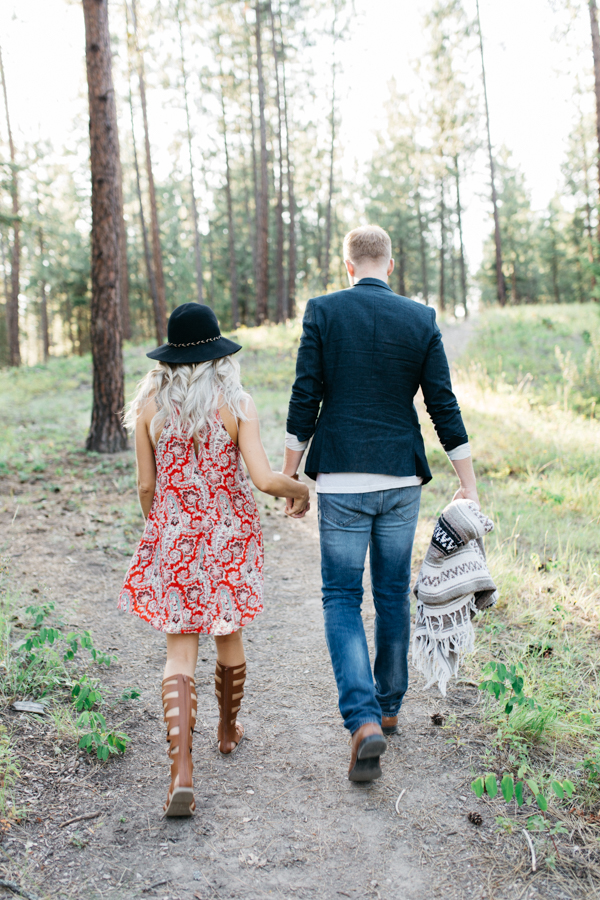 Bohemian Kelowna Engagement Session | Ivy + Rose Photo | Joy Wed | http://www.joy-wed.com
