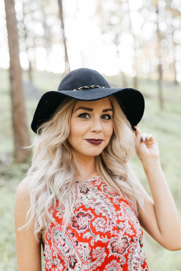 Bohemian Kelowna Engagement Session | Ivy + Rose Photo | Joy Wed | http://www.joy-wed.com