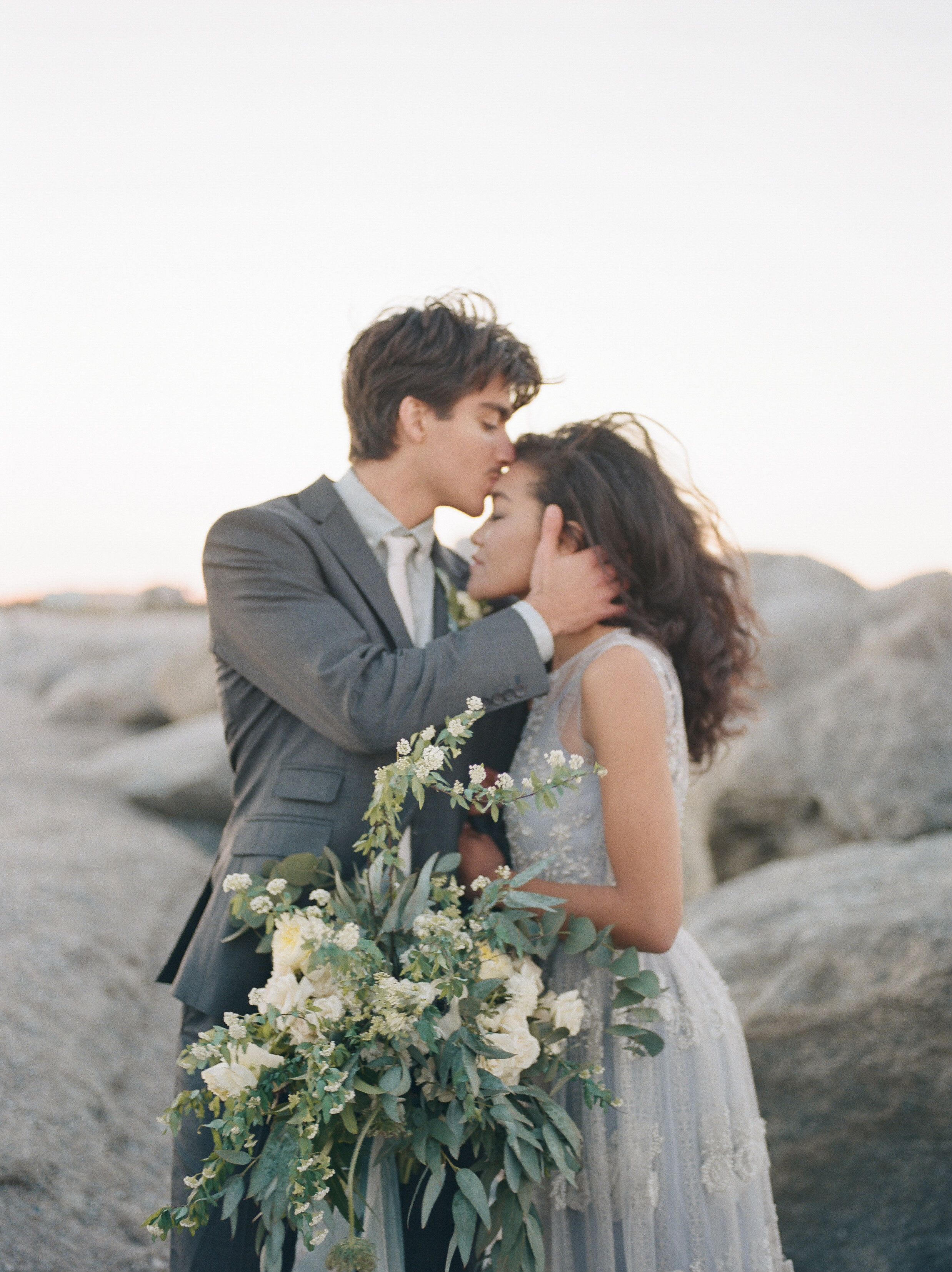 Savannah Wedding Inspiration | Beach Wedding Inspiration | Grey Wedding Dress | Organic Beach Wedding | Lyndi and Jason Photography | Joy Wed