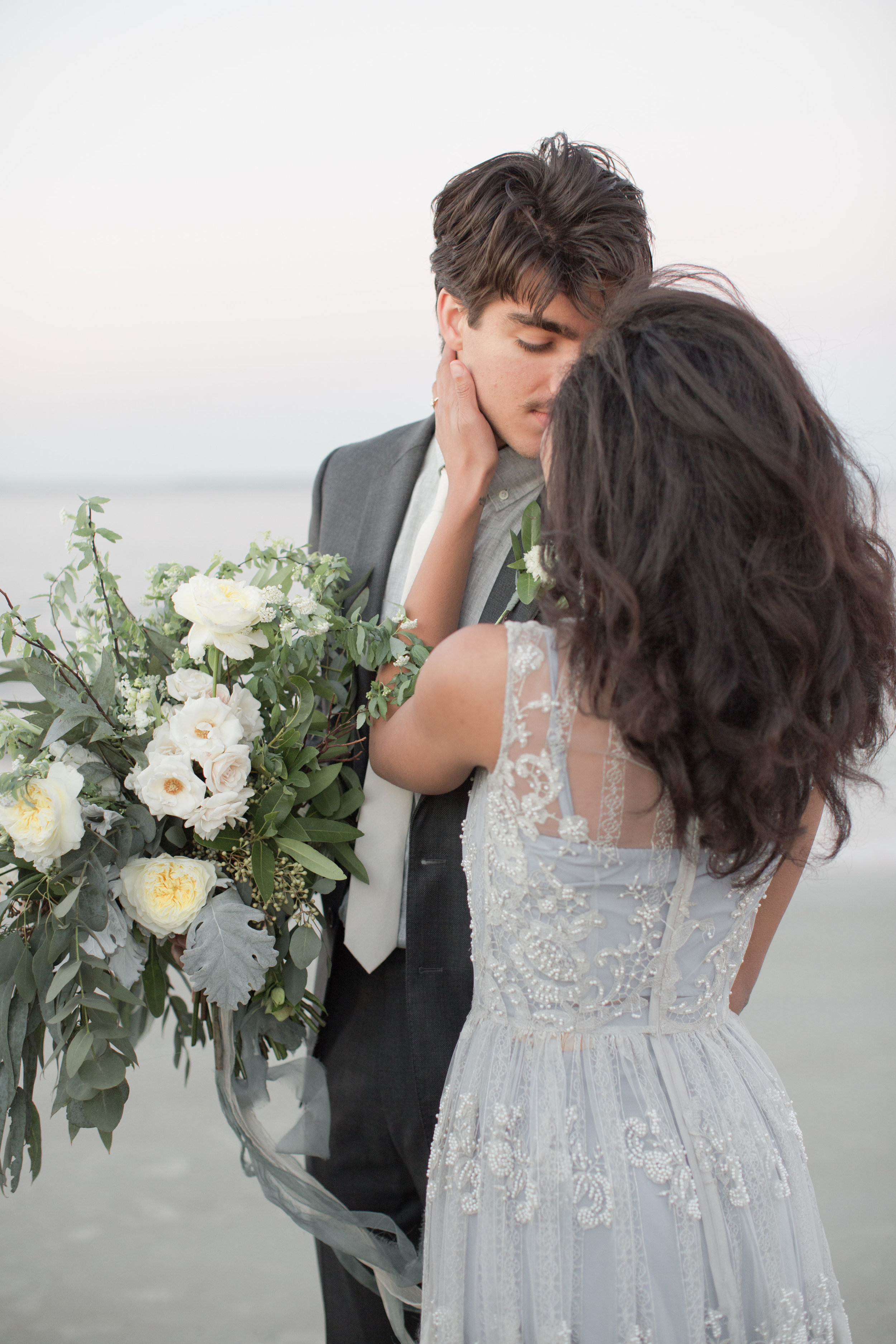 Savannah Wedding Inspiration | Beach Wedding Inspiration | Grey Wedding Dress | Organic Beach Wedding | Lyndi and Jason Photography | Joy Wed