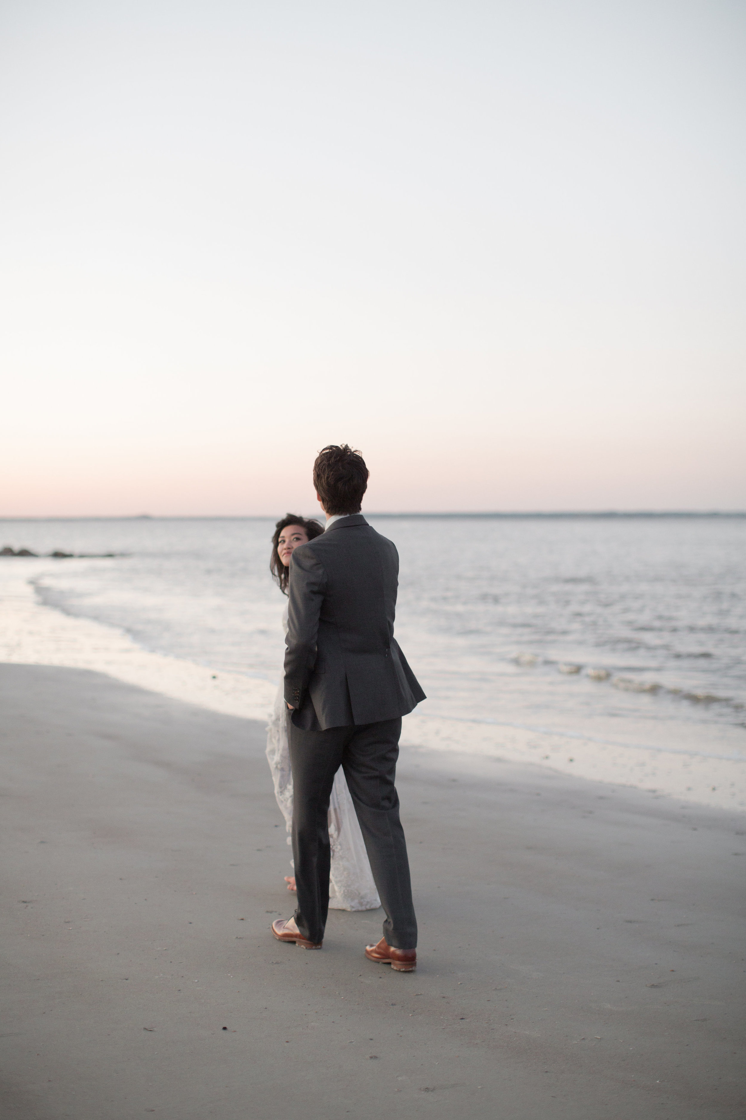Savannah Wedding Inspiration | Beach Wedding Inspiration | Grey Wedding Dress | Organic Beach Wedding | Lyndi and Jason Photography | Joy Wed