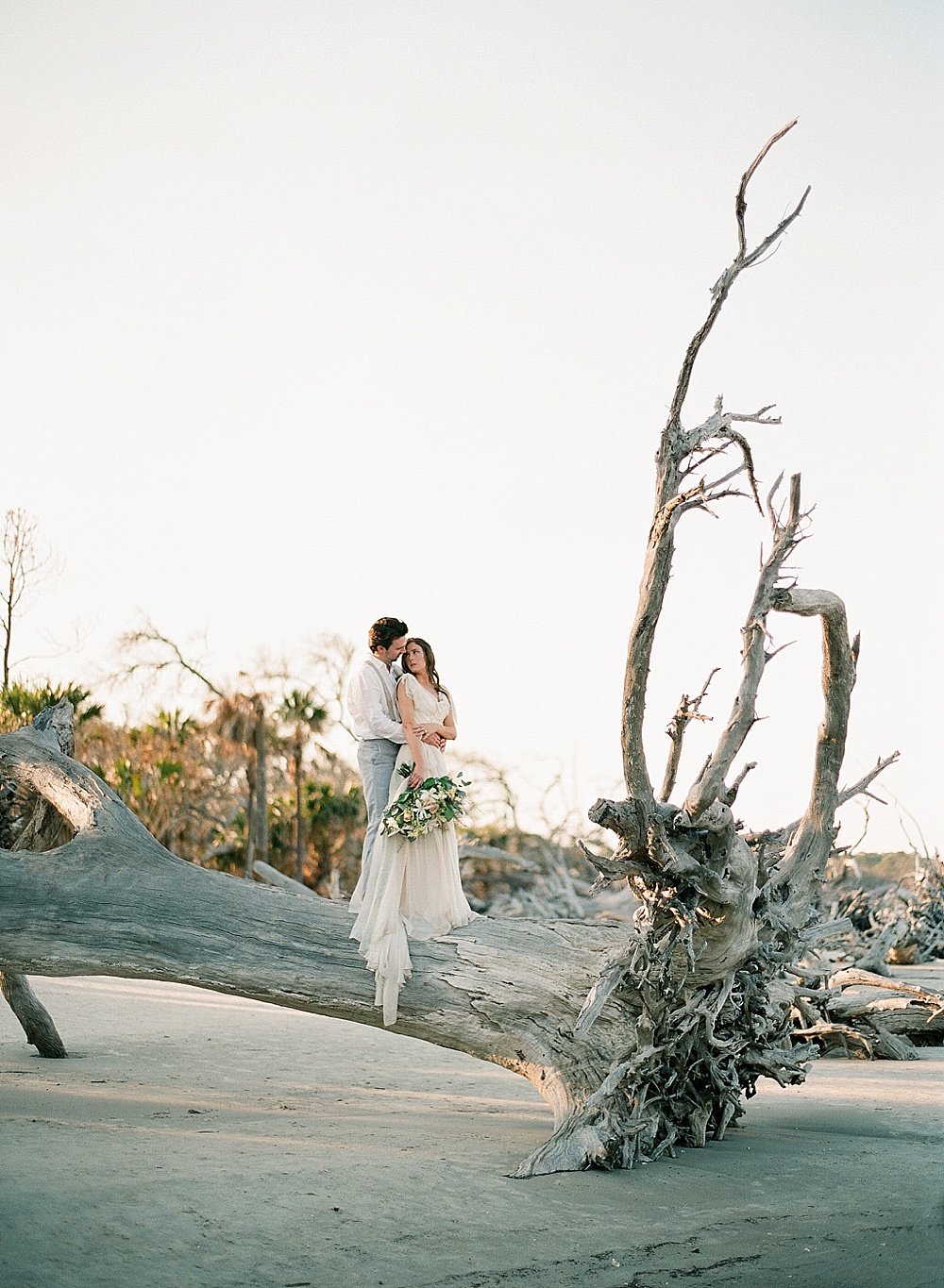 Driftwood Beach Elopement | Beach Wedding | Beach Wedding Inspiration | Amanda Watson Workshop | Magnolia Adams Photography | Joy Wed | Fine Art Wedding Blog