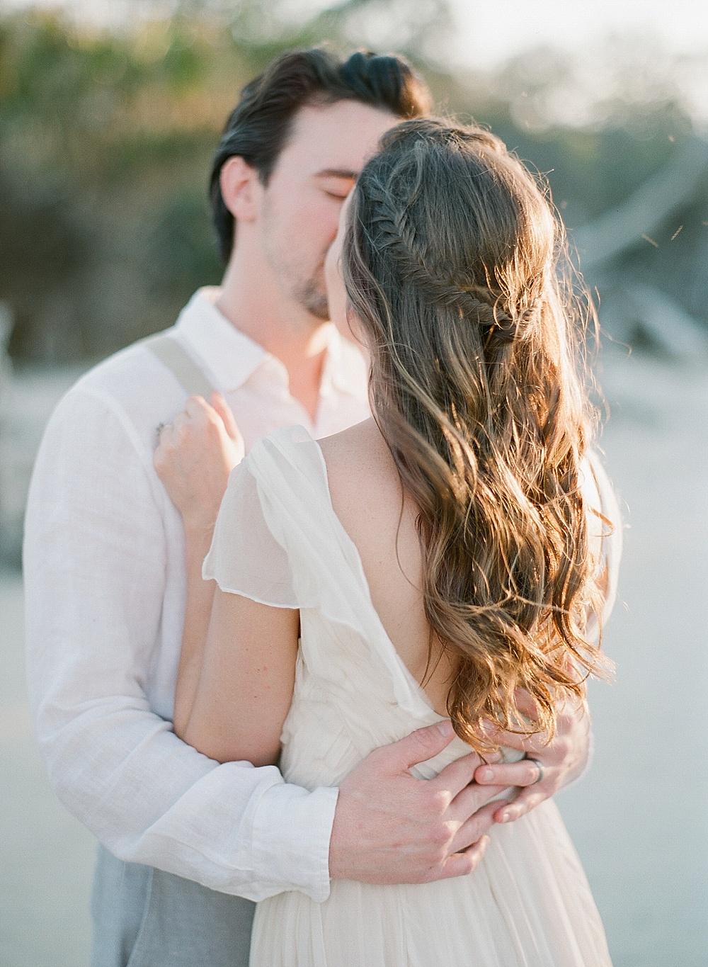 Driftwood Beach Elopement | Beach Wedding | Beach Wedding Inspiration | Amanda Watson Workshop | Magnolia Adams Photography | Joy Wed | Fine Art Wedding Blog